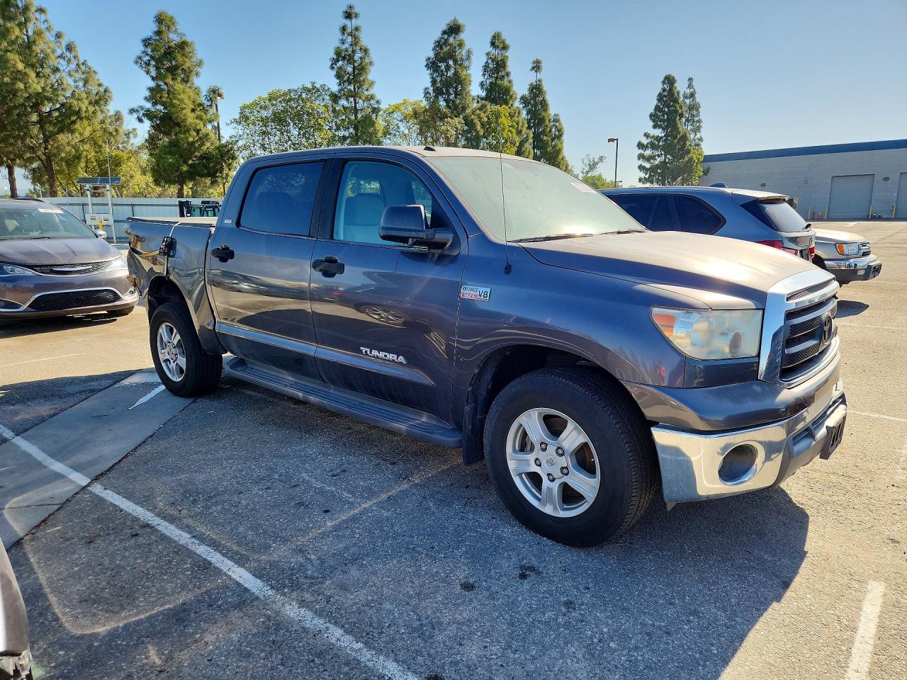 2011 TOYOTA TUNDRA