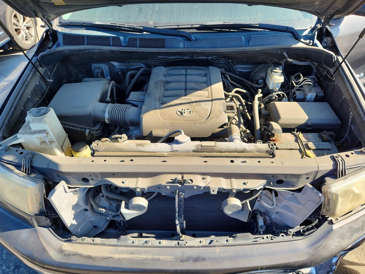 2011 TOYOTA TUNDRA