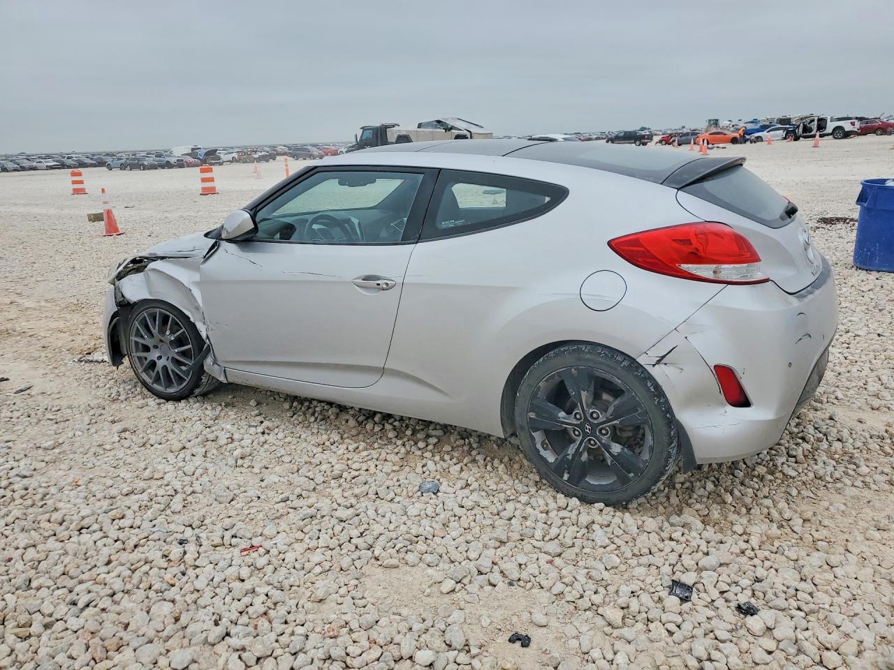 2016 HYUNDAI VELOSTER