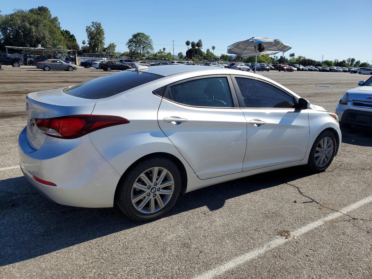 2016 HYUNDAI ELANTRA