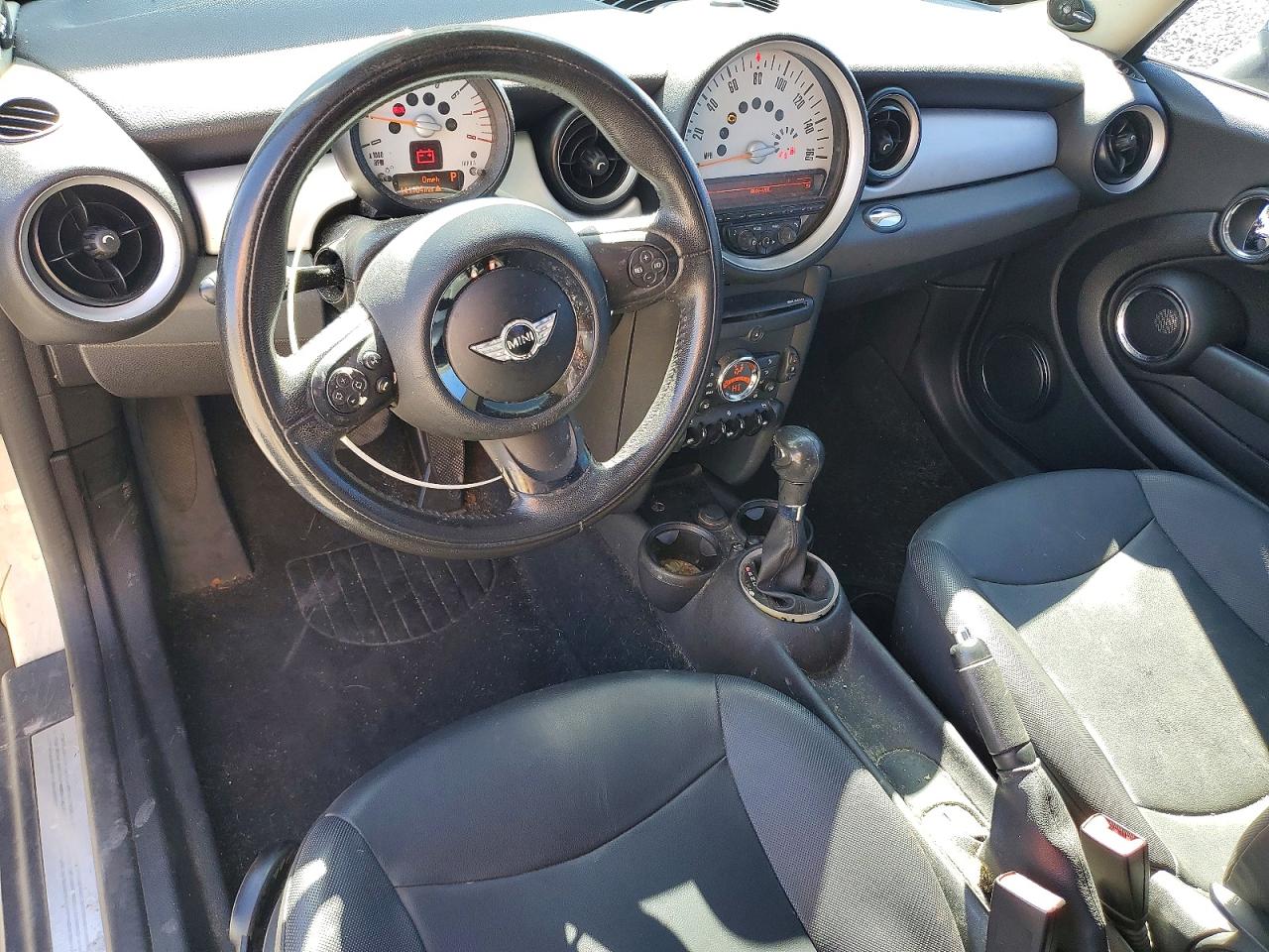 2011 MINI COOPER