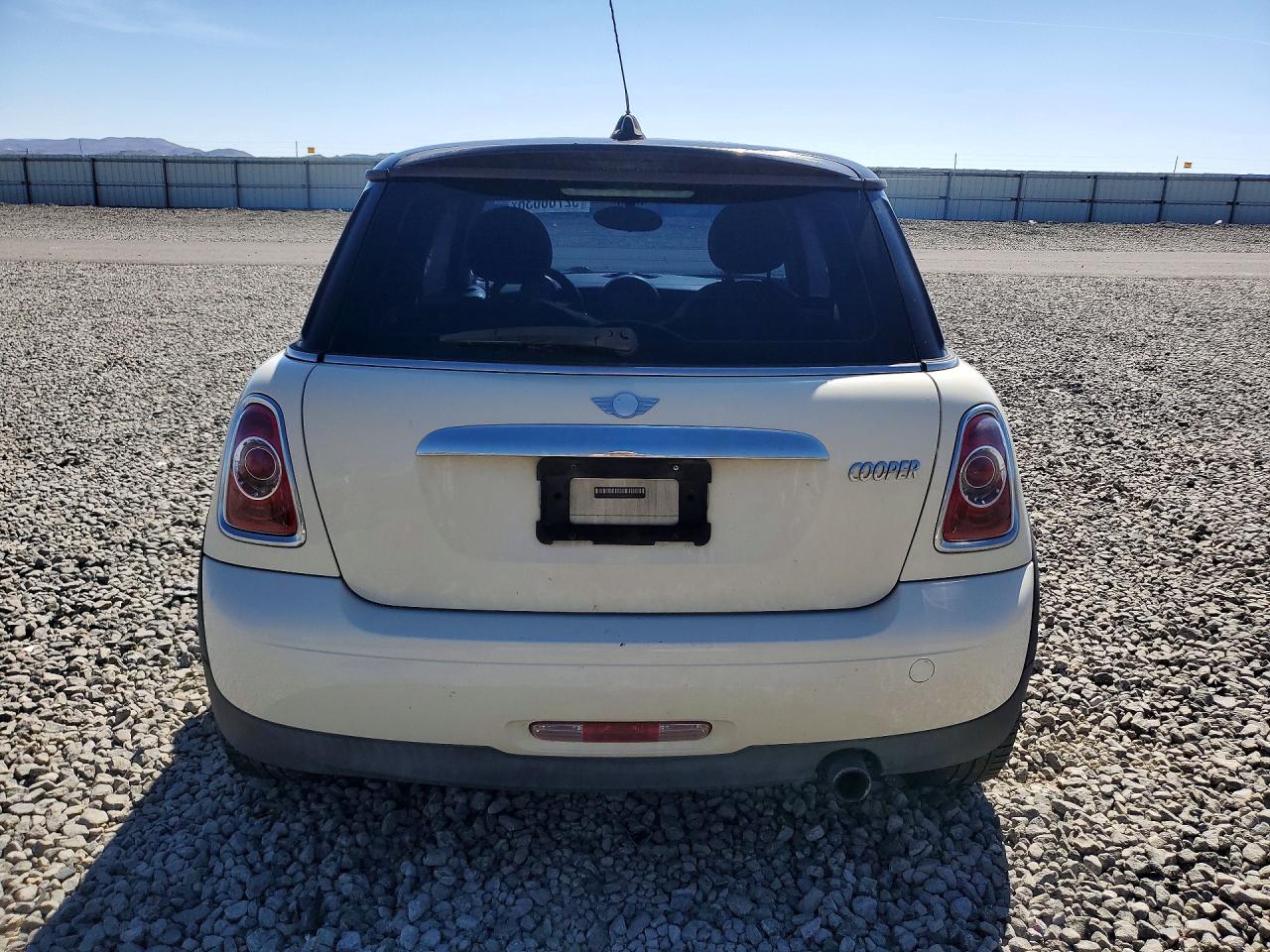 2011 MINI COOPER