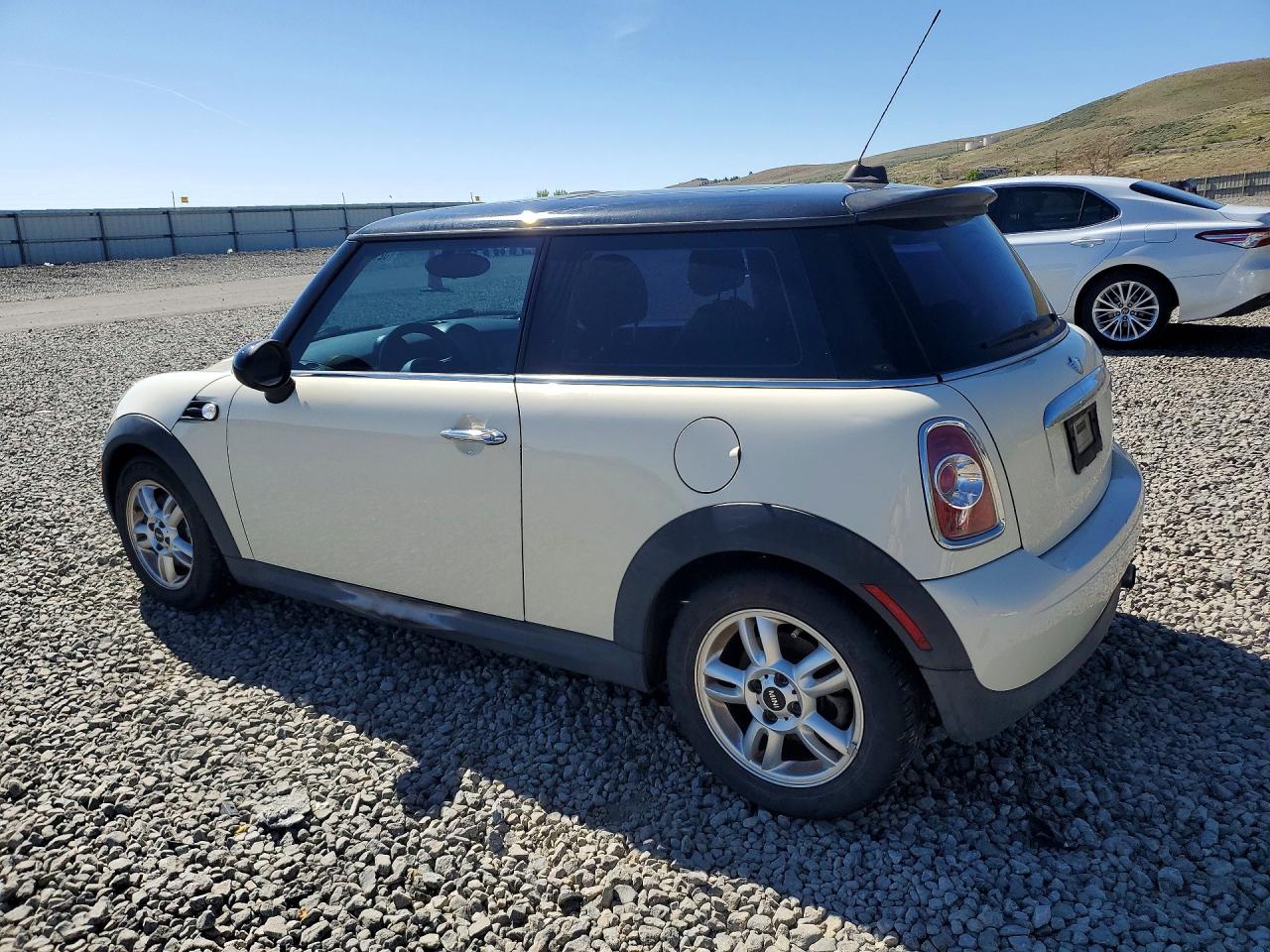 2011 MINI COOPER