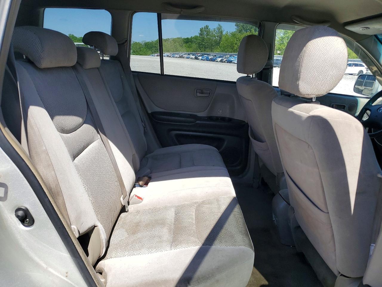 2001 TOYOTA HIGHLANDER