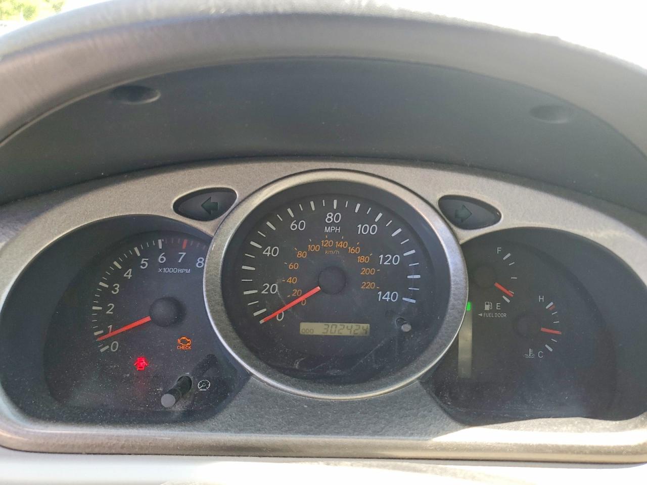 2001 TOYOTA HIGHLANDER