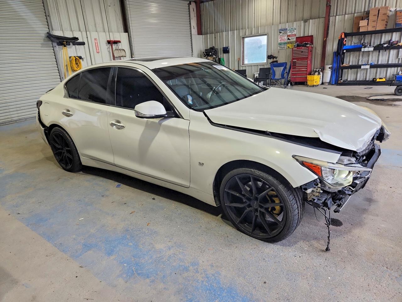 2015 INFINITI Q50