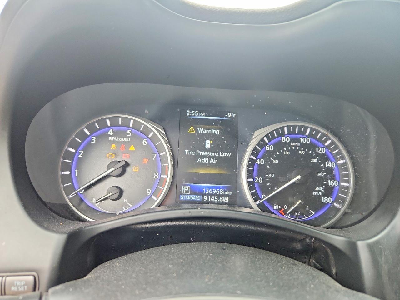 2015 INFINITI Q50