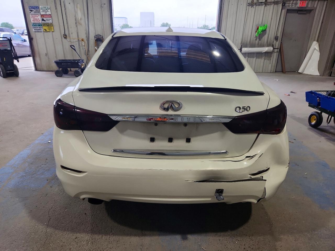 2015 INFINITI Q50