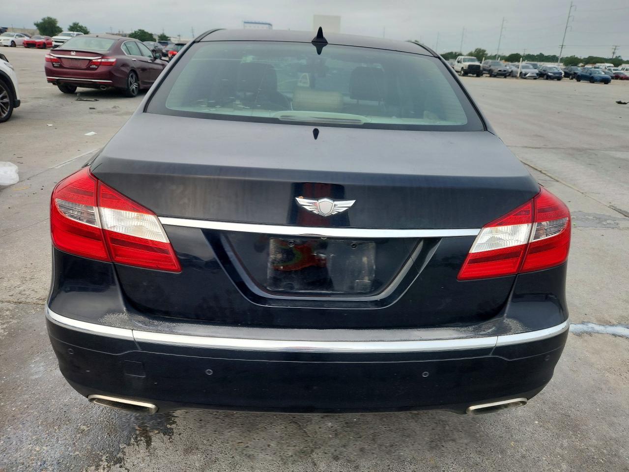 2012 HYUNDAI GENESIS