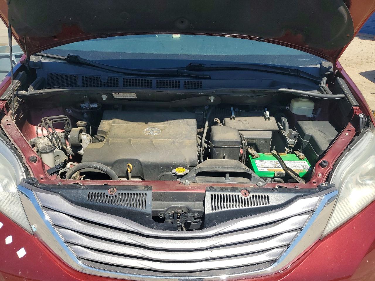 2016 TOYOTA SIENNA