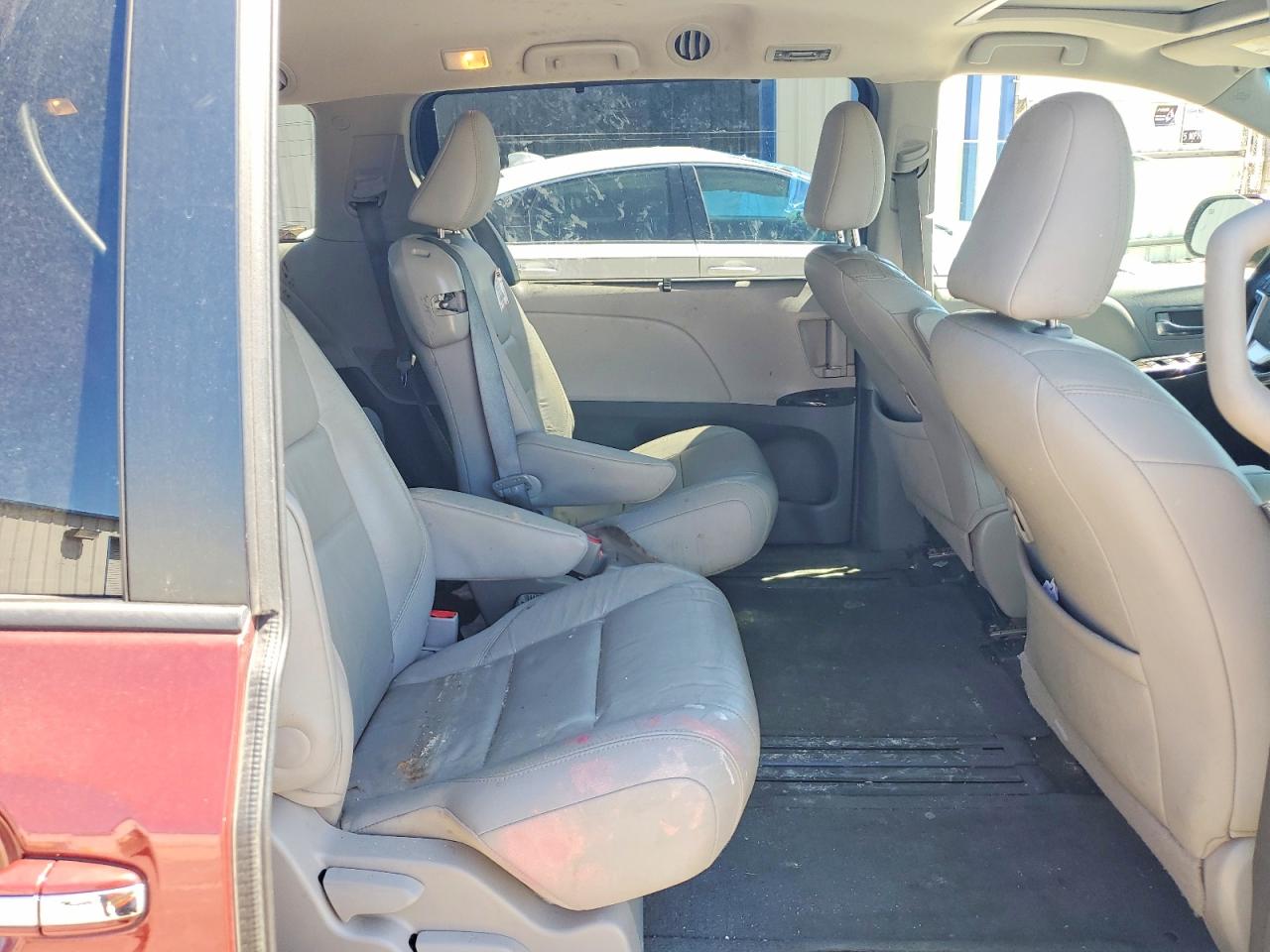 2016 TOYOTA SIENNA
