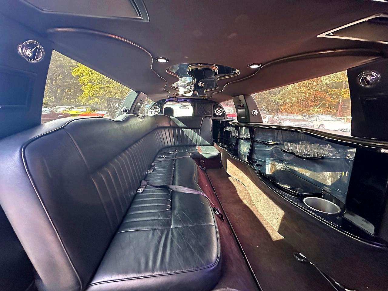 2005 LINCOLN TOWNCAR