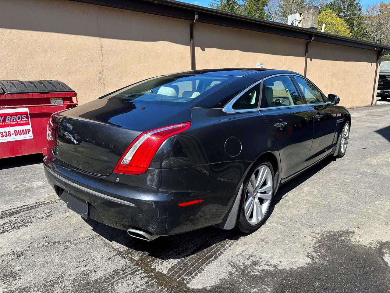 2011 JAGUAR XJ