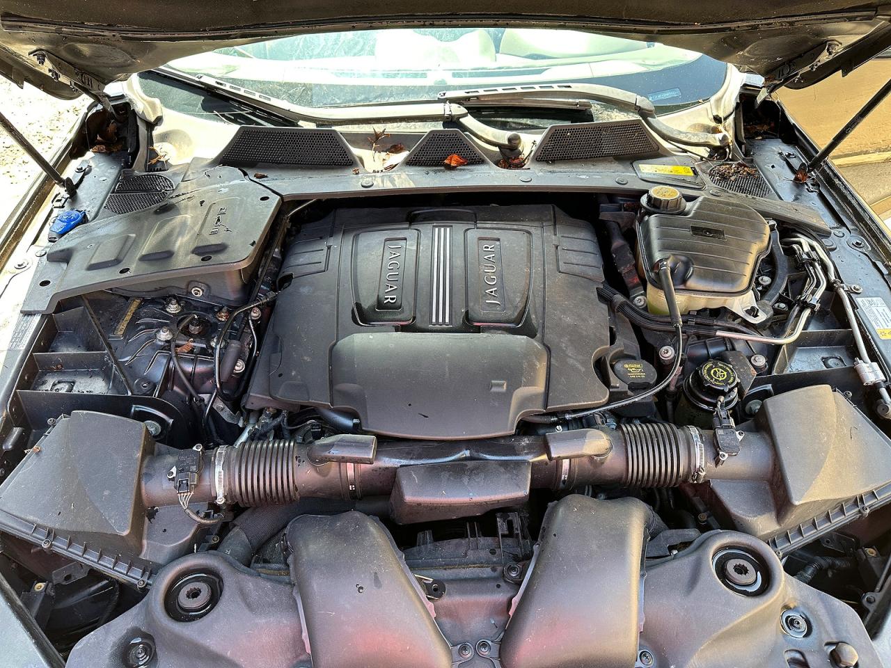 2011 JAGUAR XJ