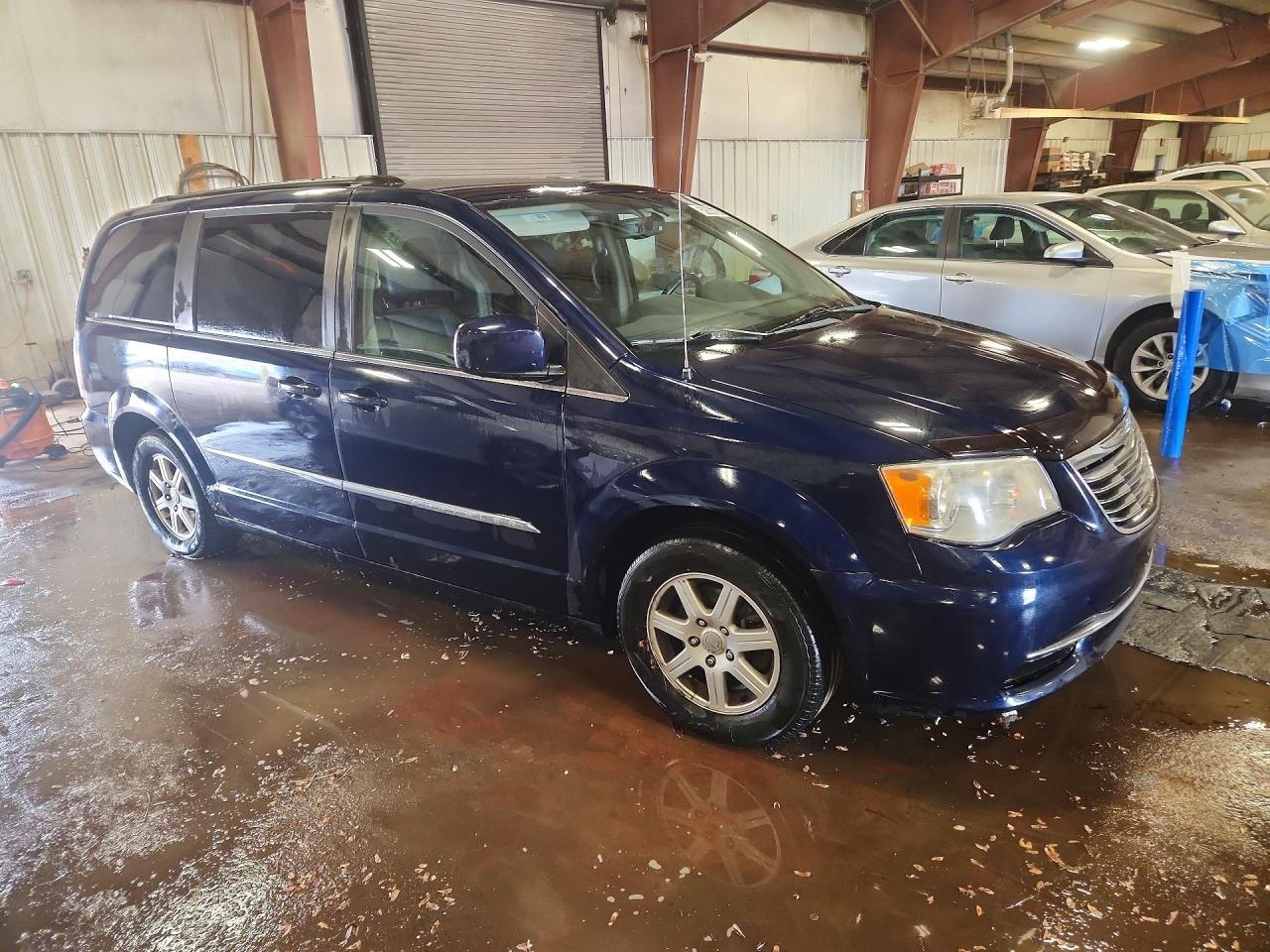 2012 CHRYSLER MINIVAN