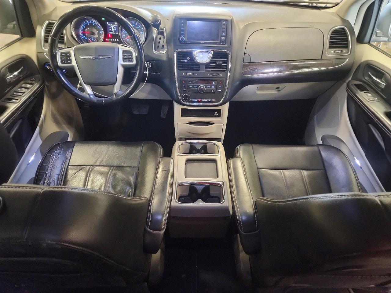 2012 CHRYSLER MINIVAN