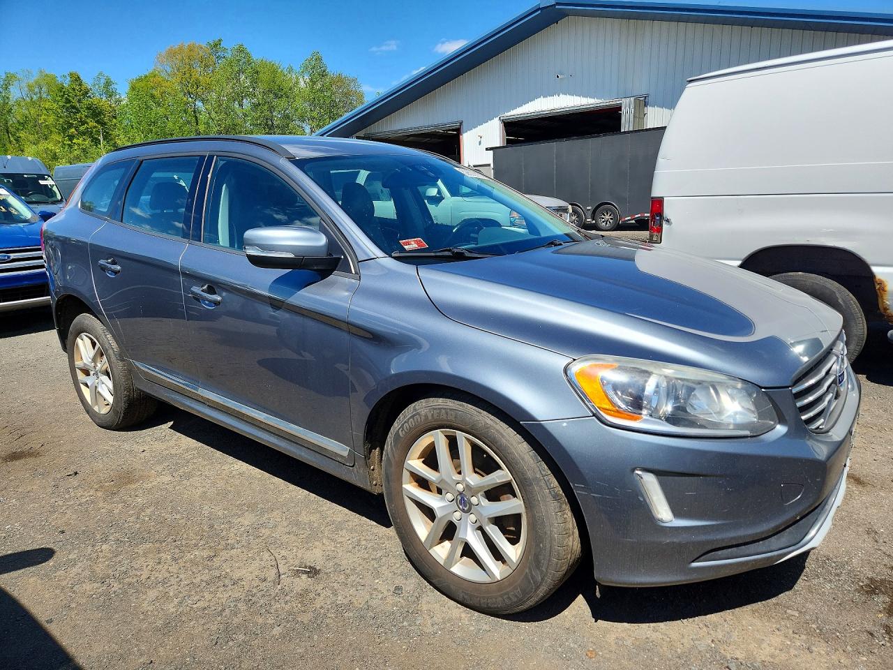 2017 VOLV XC60