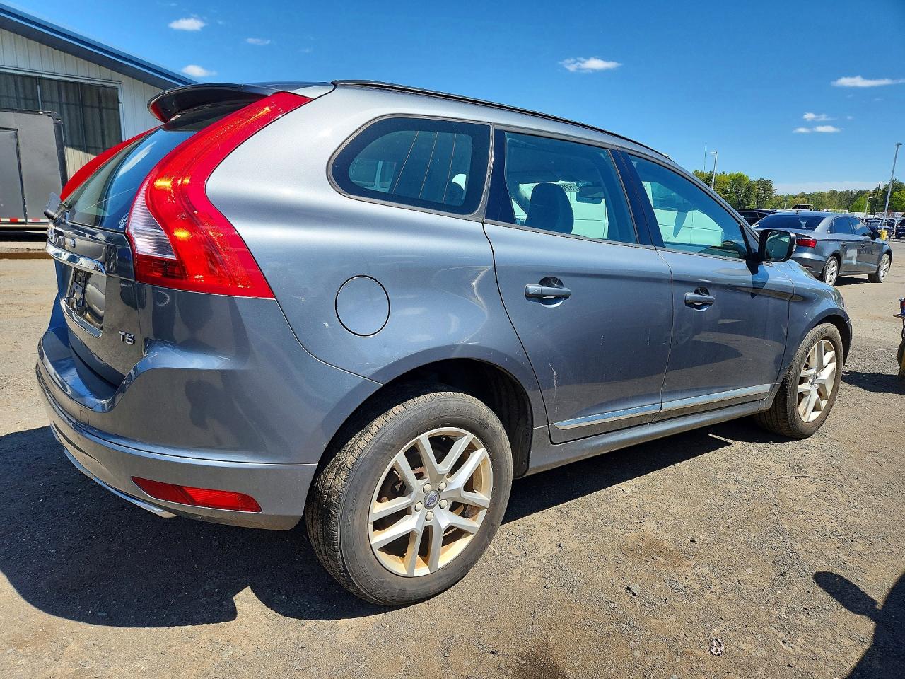 2017 VOLV XC60