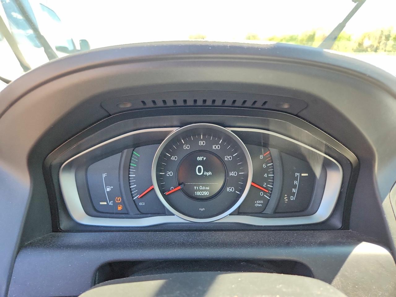 2017 VOLV XC60