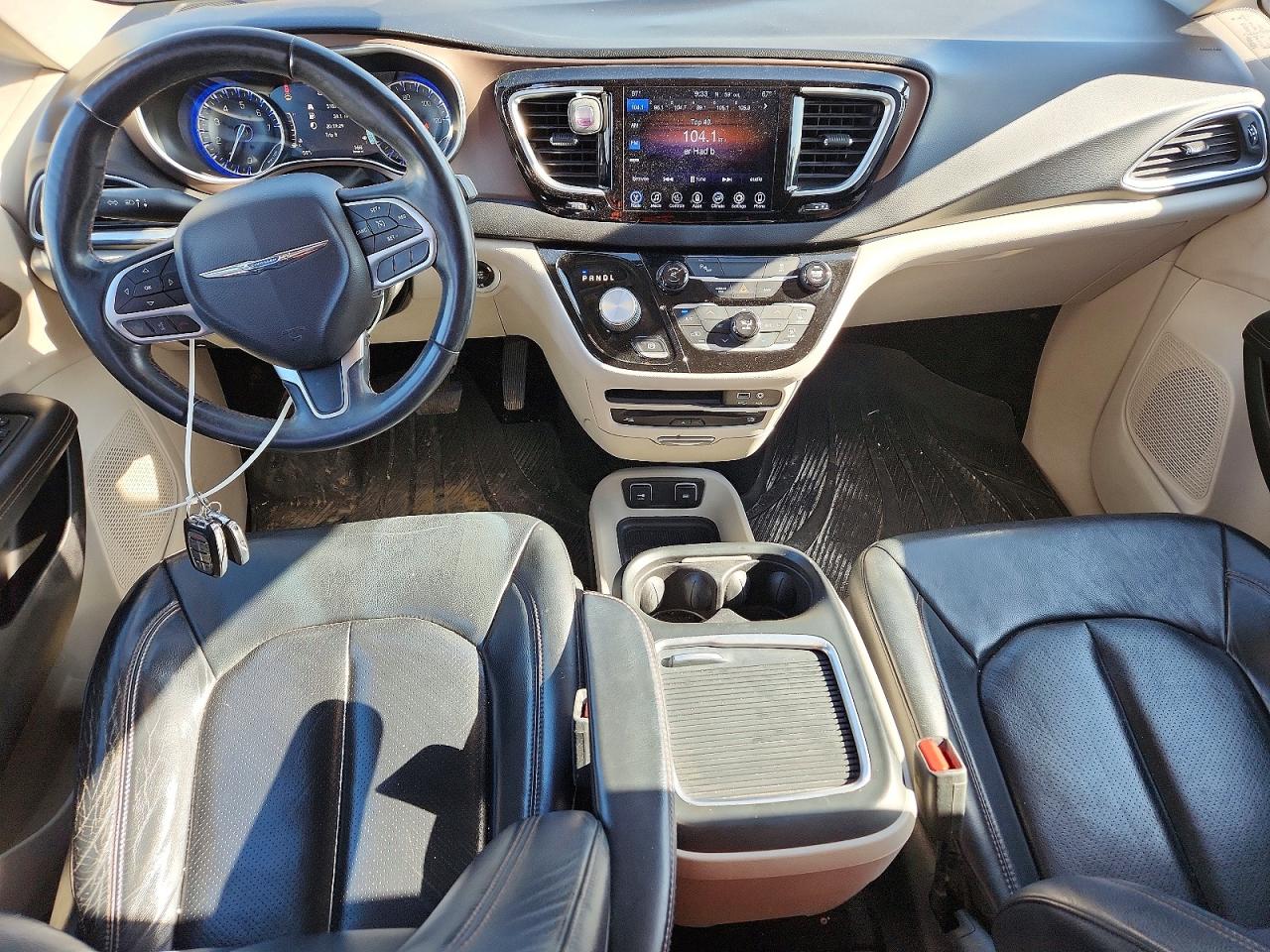 2017 CHRYSLER PACIFICA