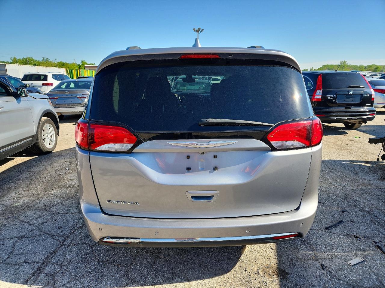 2017 CHRYSLER PACIFICA