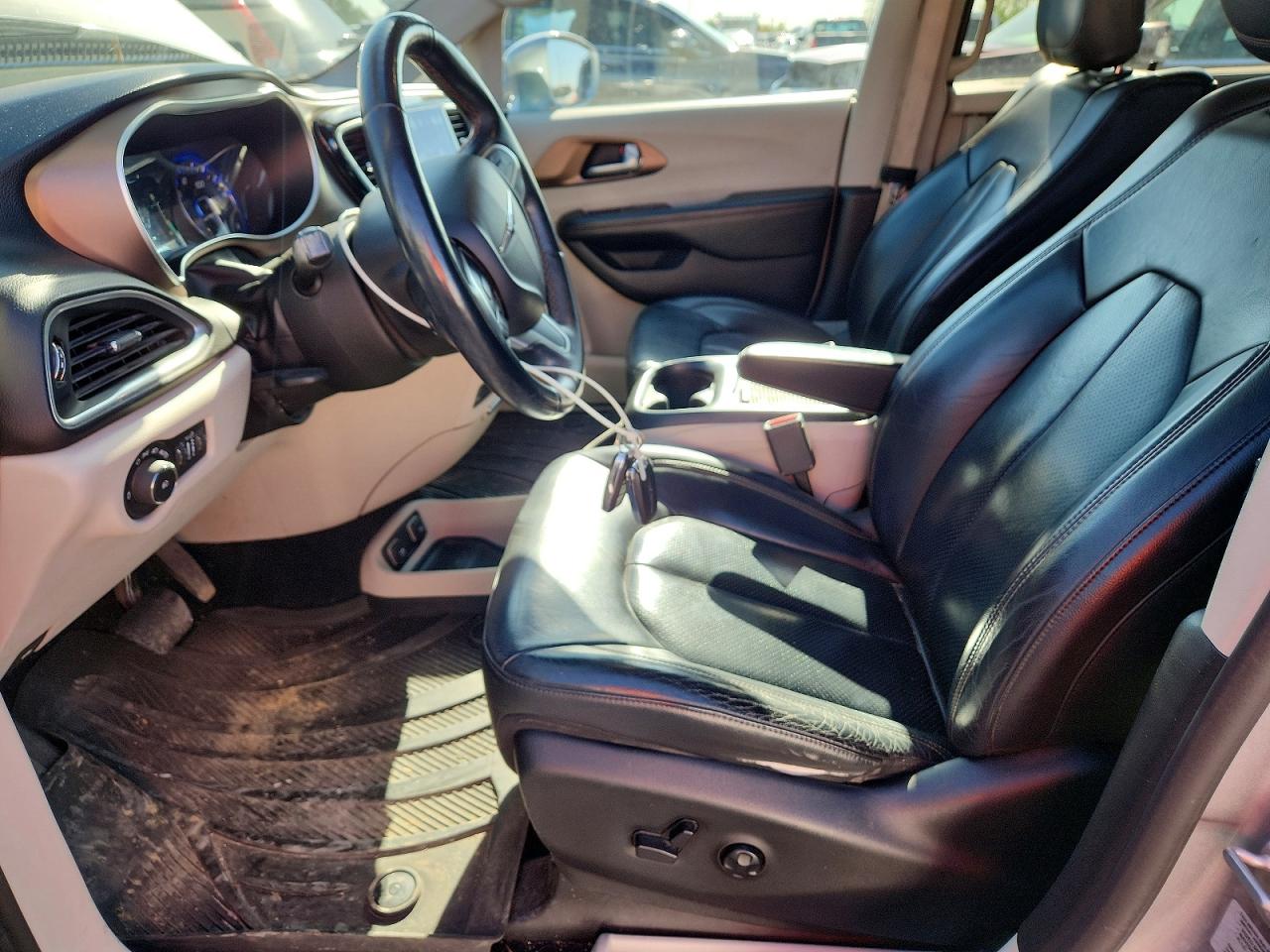 2017 CHRYSLER PACIFICA