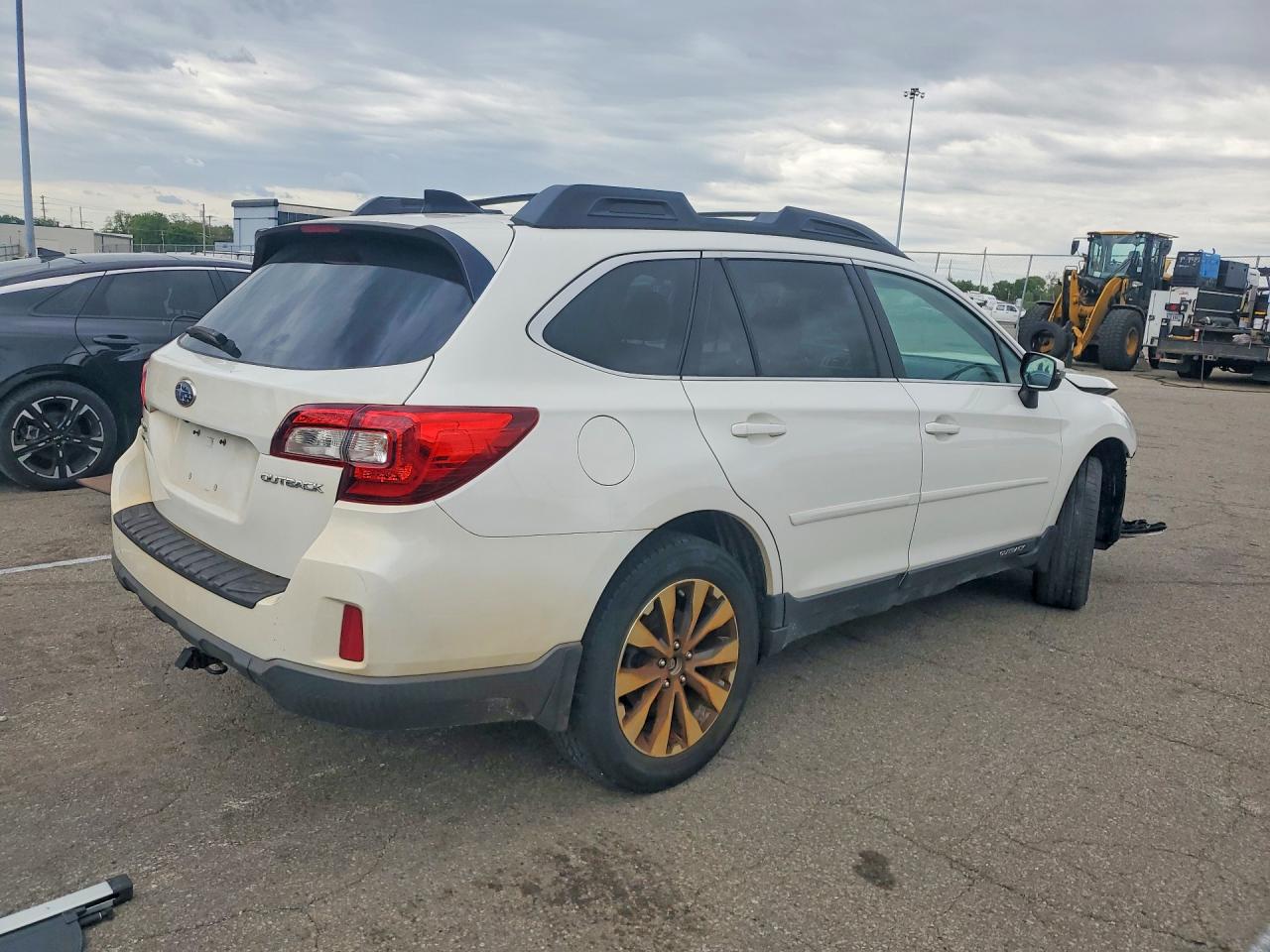 2016 SUBARU OUTBACK
