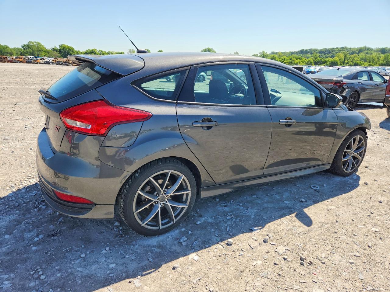 2016 FORD FOCUS