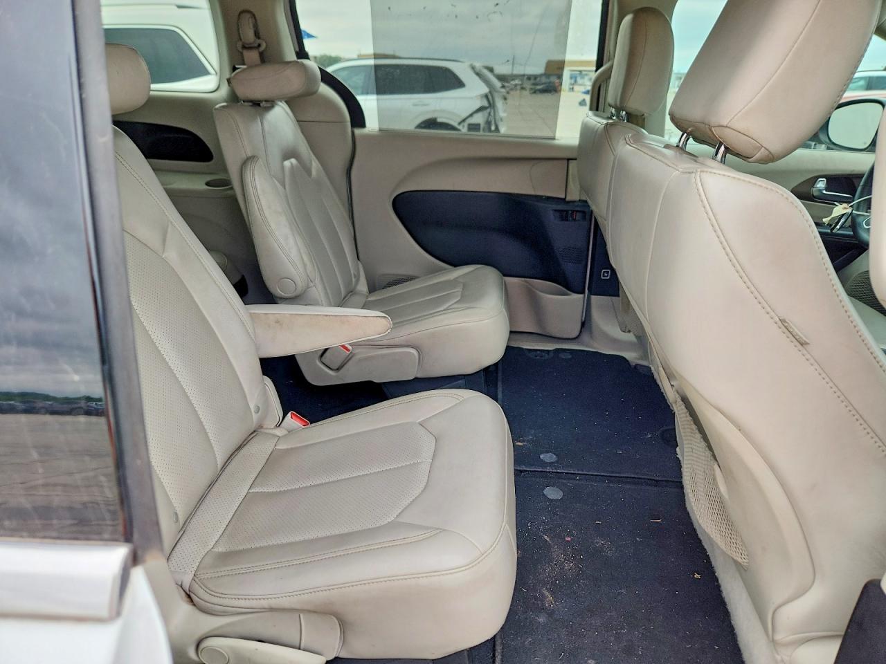 2021 CHRYSLER MINIVAN