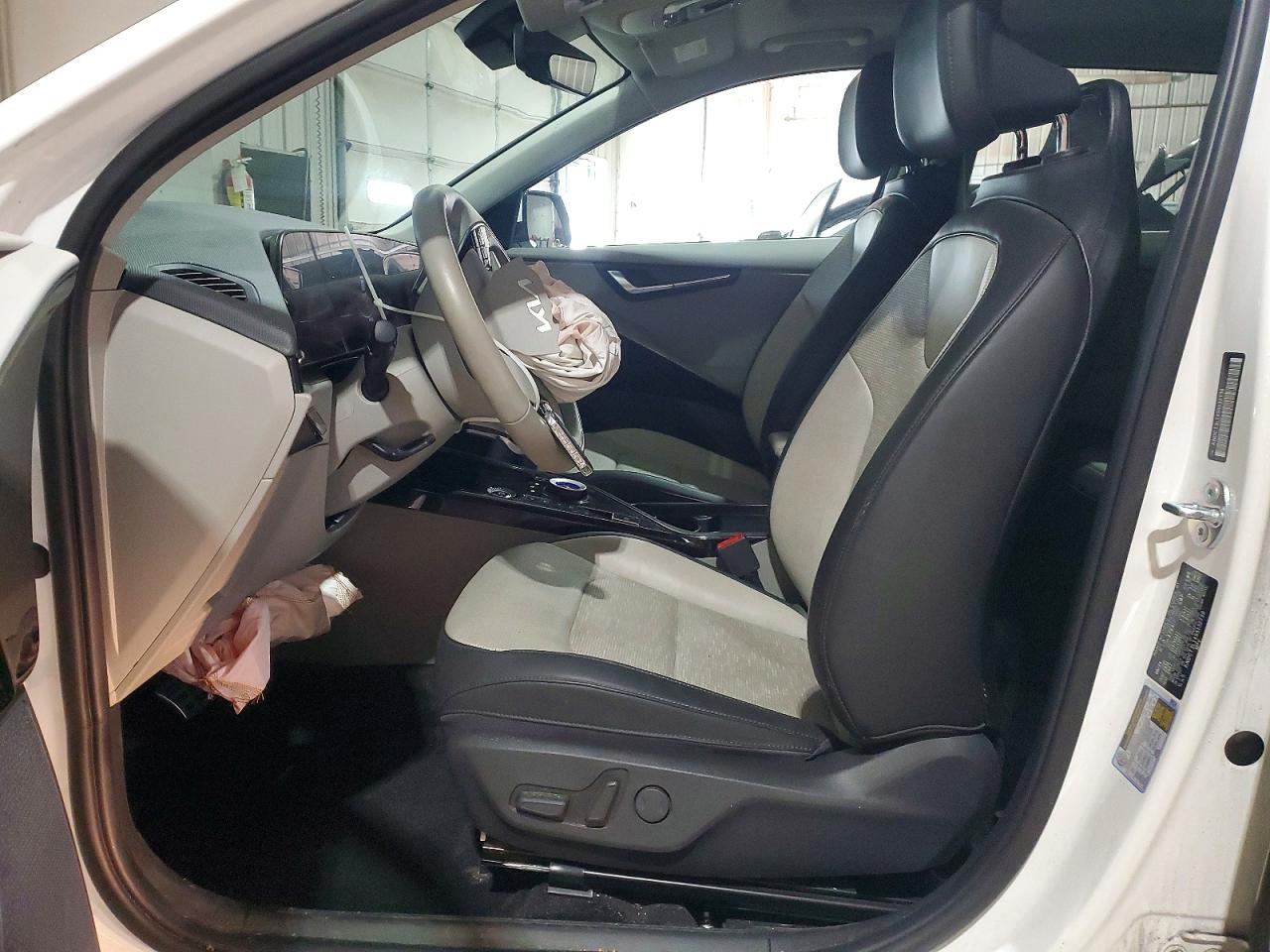 2025 KIA NIRO