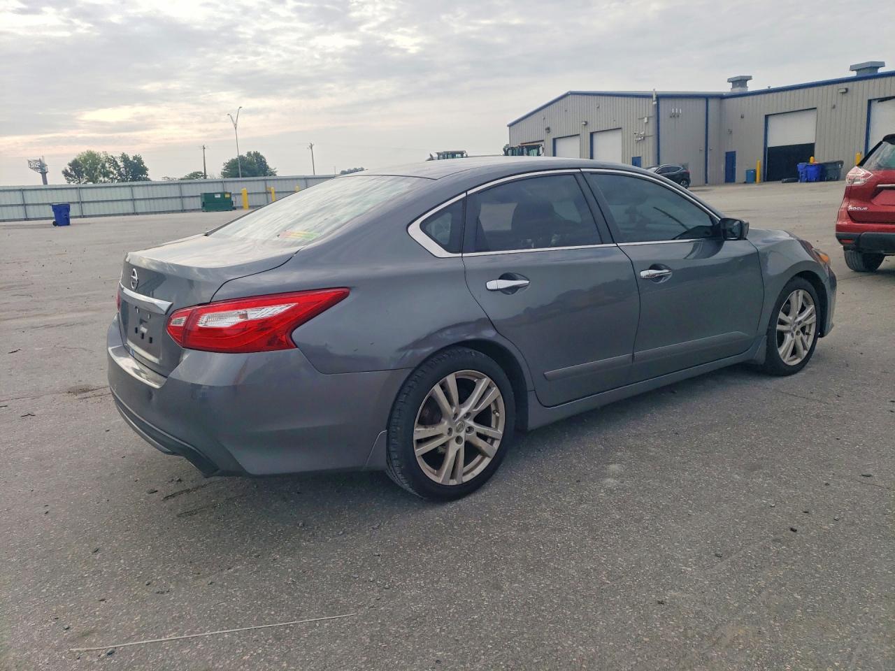 2016 NISSAN ALTIMA