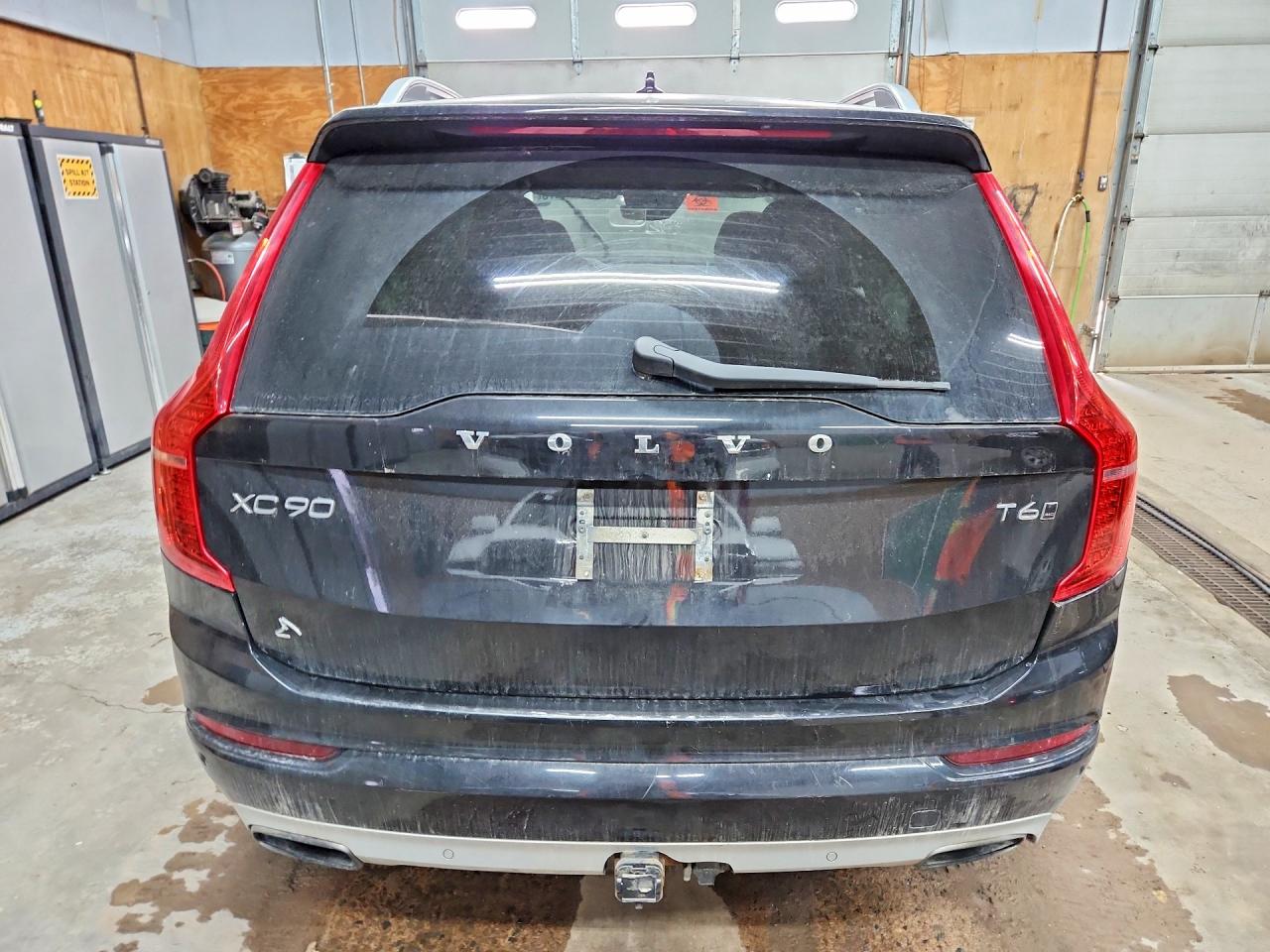 2016 VOLVO XC90