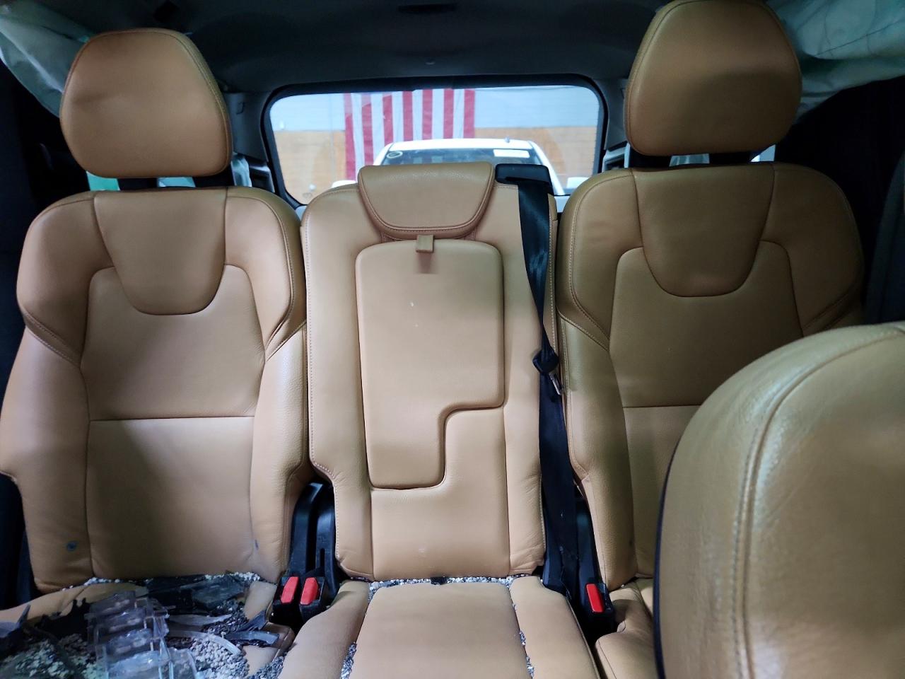 2016 VOLVO XC90
