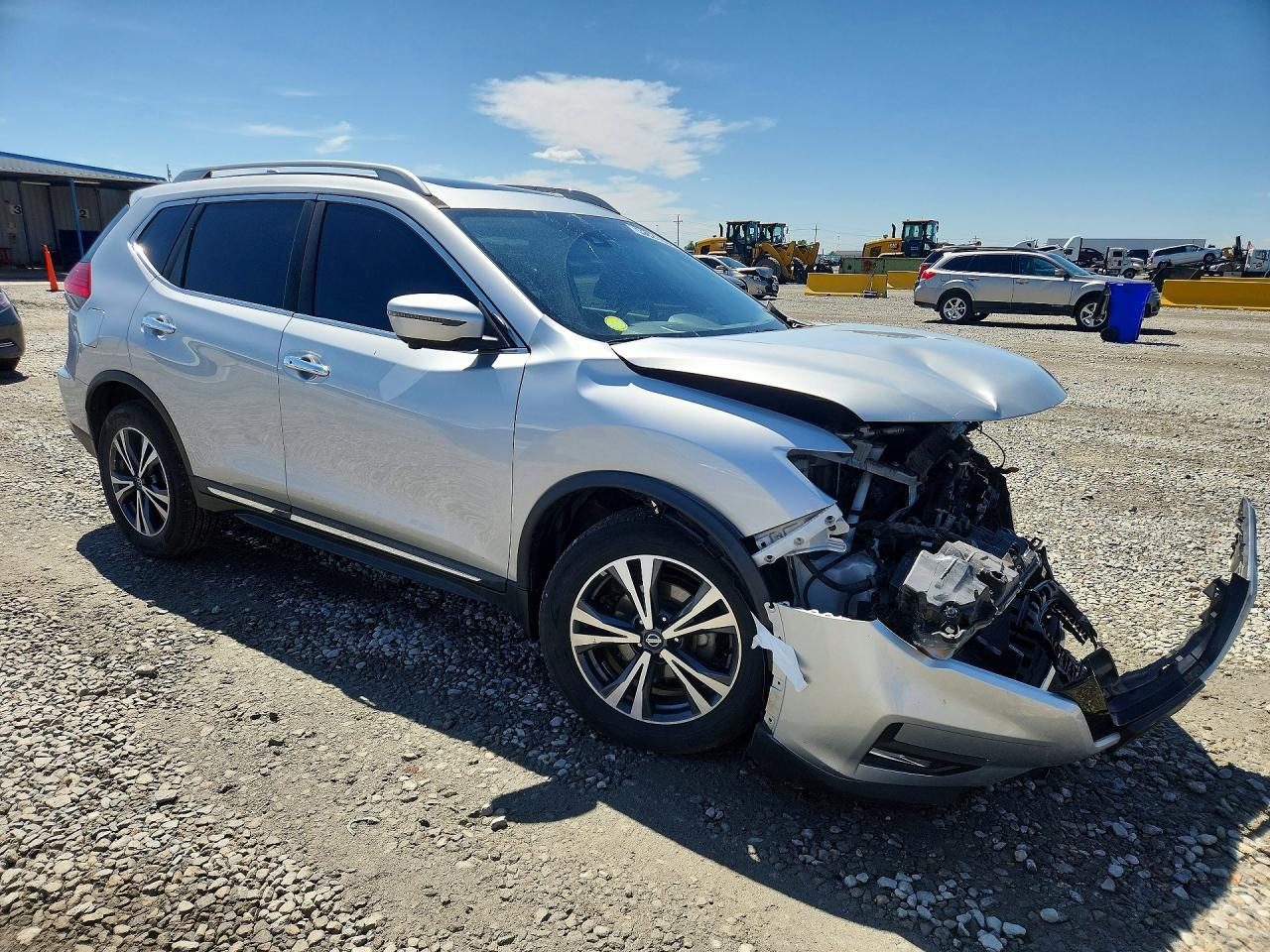 2017 NISSAN ROGUE