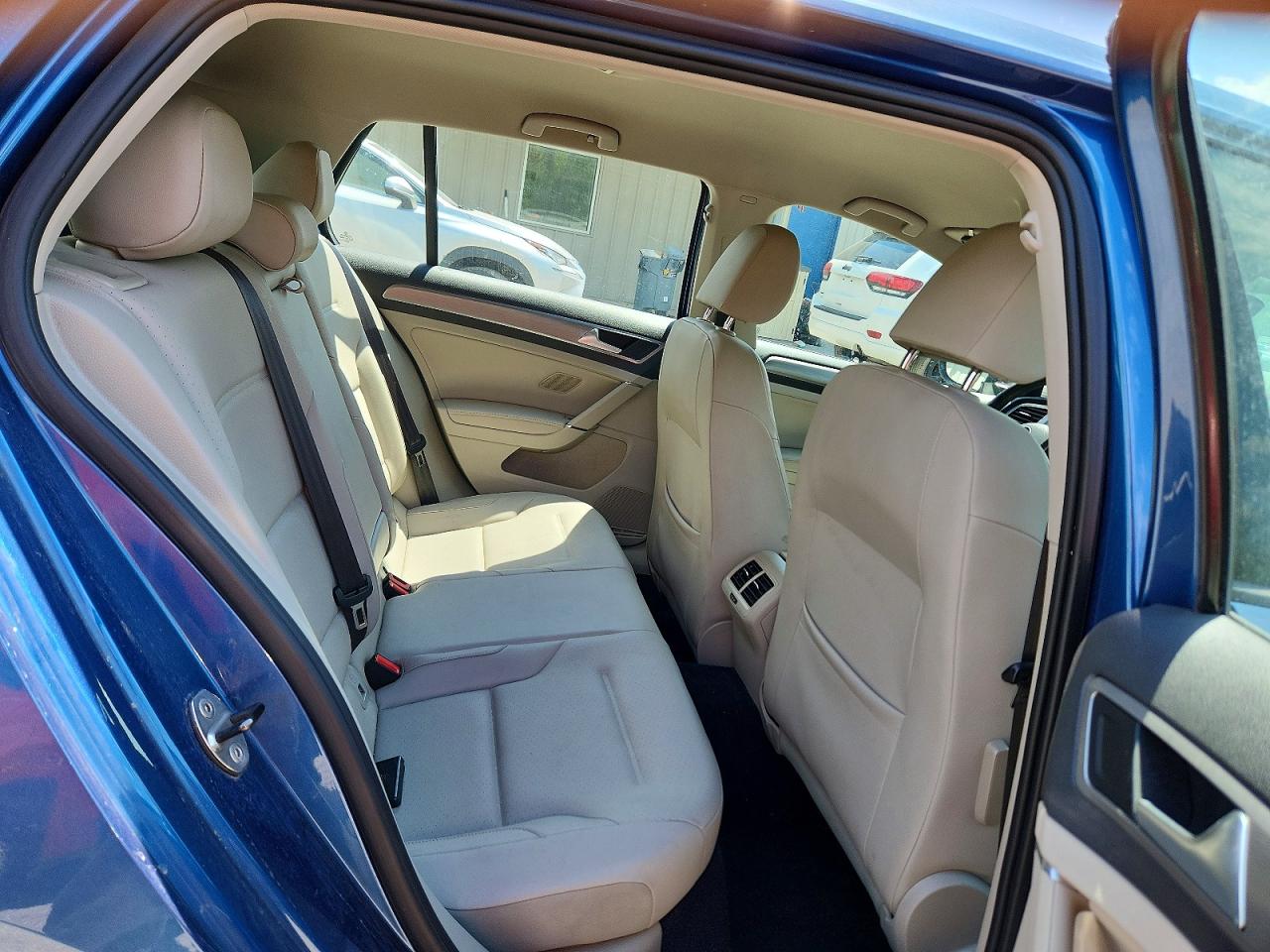 2015 VOLKSWAGEN GOLF