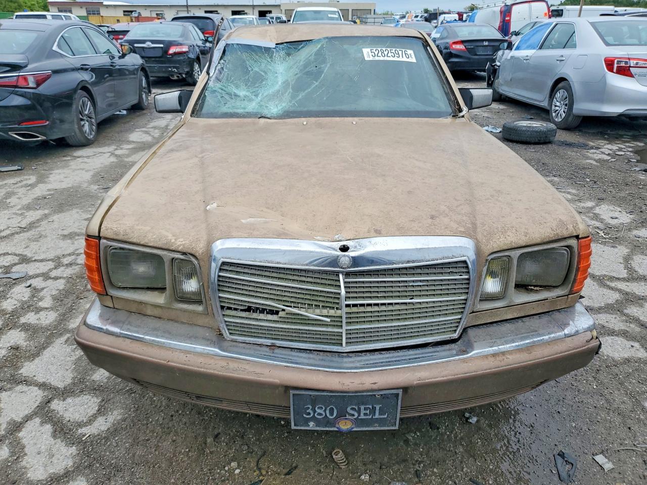 1983 MERCEDES-BENZ 380-CLASS