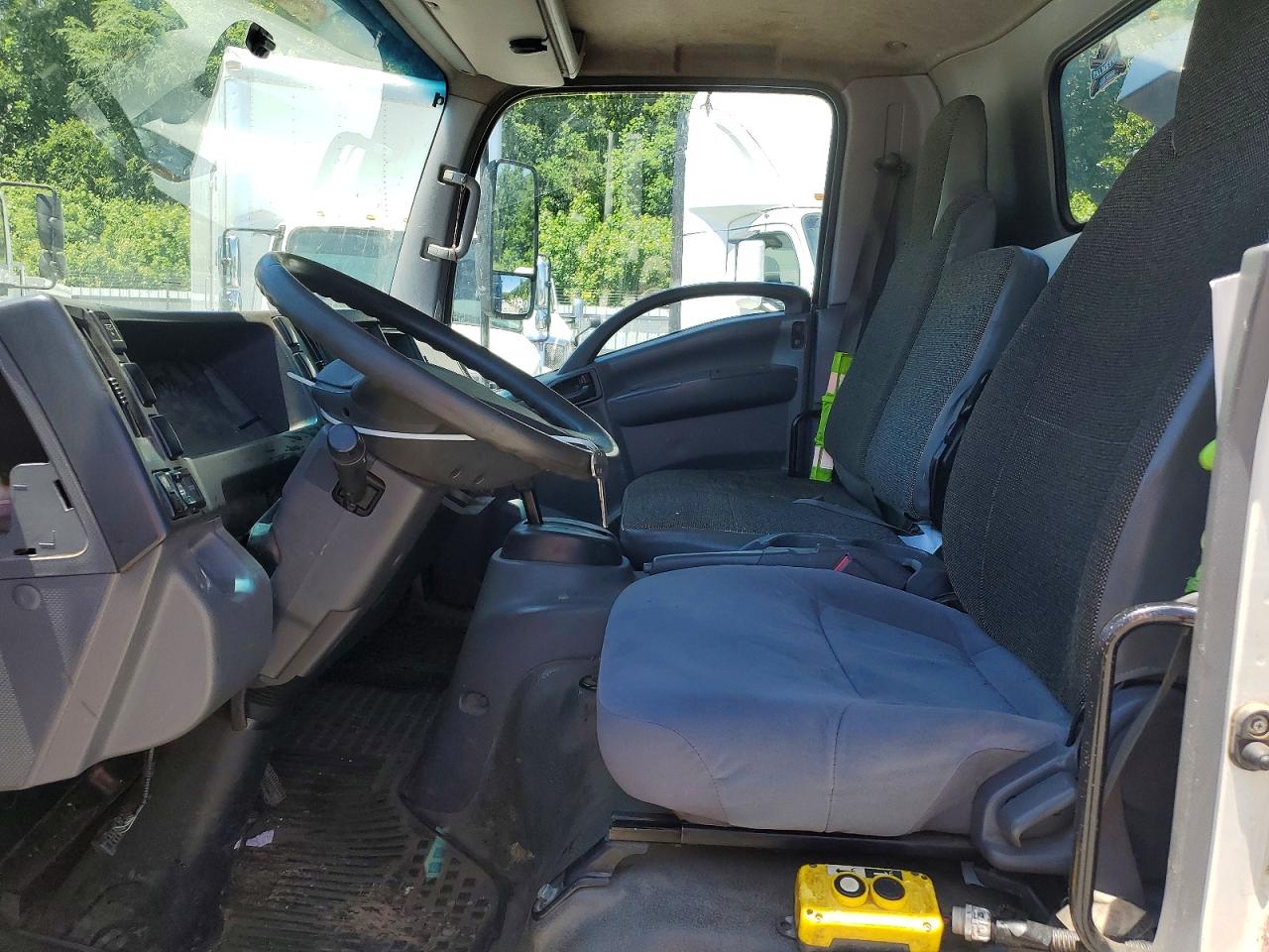 2018 ISUZU NPR