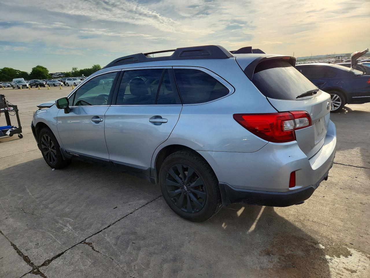 2016 SUBARU OUTBACK