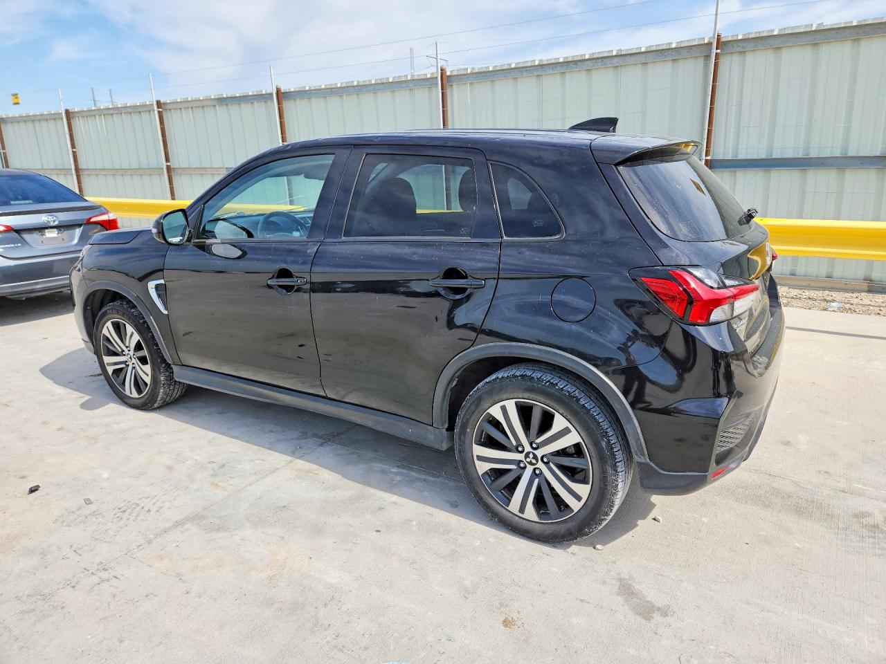 2021 MITSUBISHI OUTLANDER