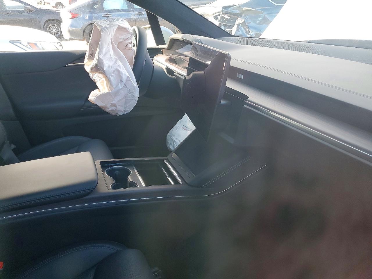 2025 TESLA MODEL X