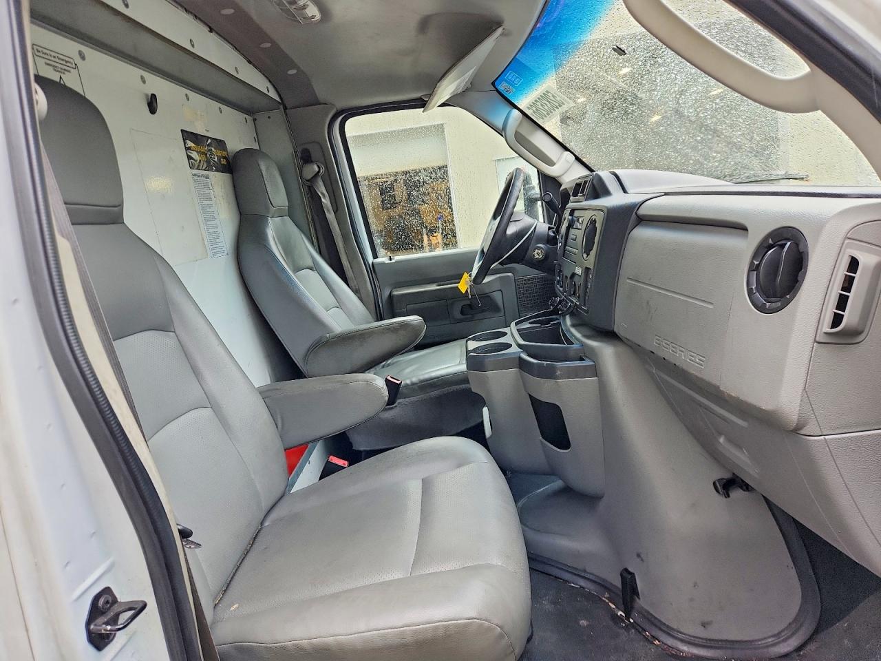 2017 FORD ECONOLINE