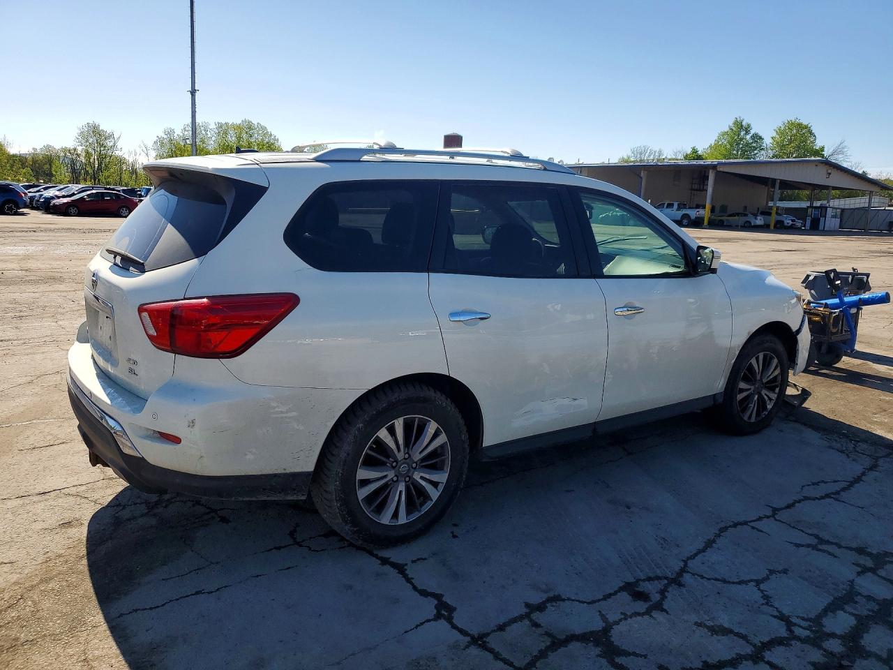 2017 NISSAN PATHFINDER