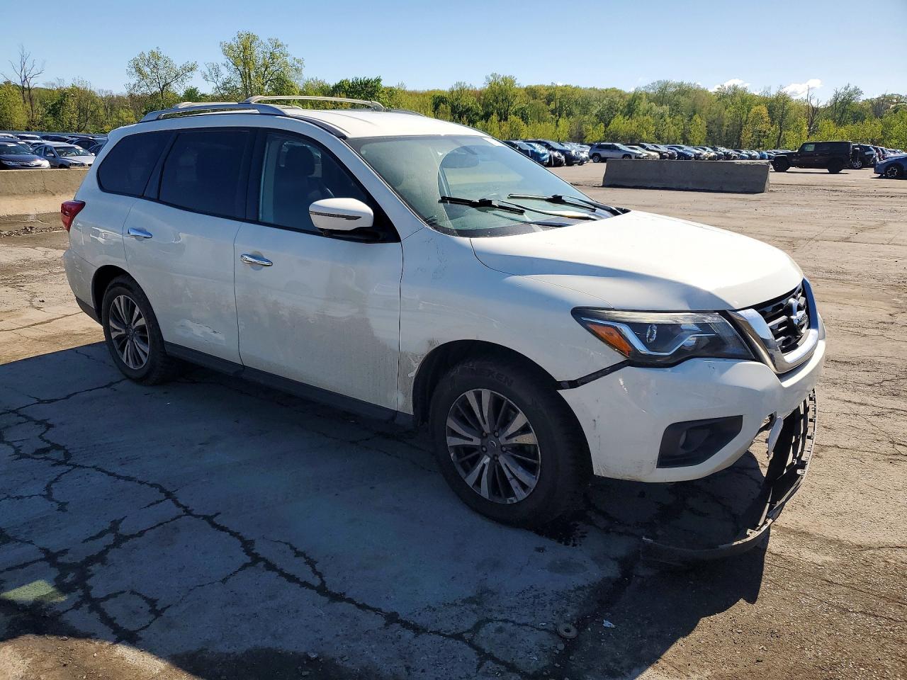 2017 NISSAN PATHFINDER