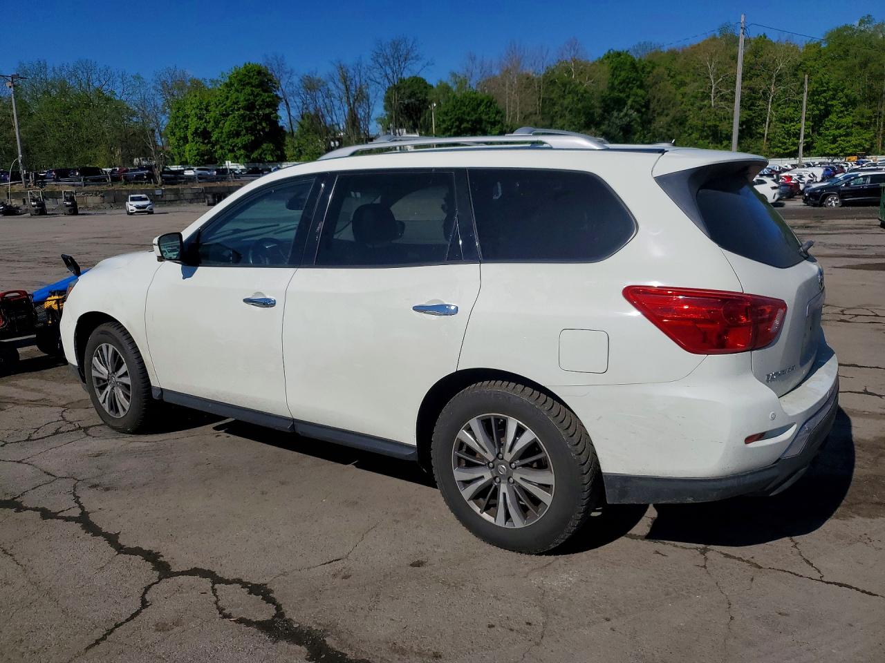 2017 NISSAN PATHFINDER
