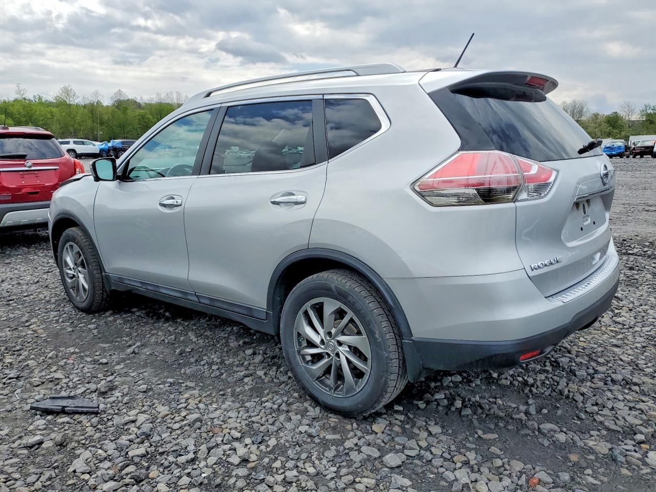 2015 NISSAN ROGUE