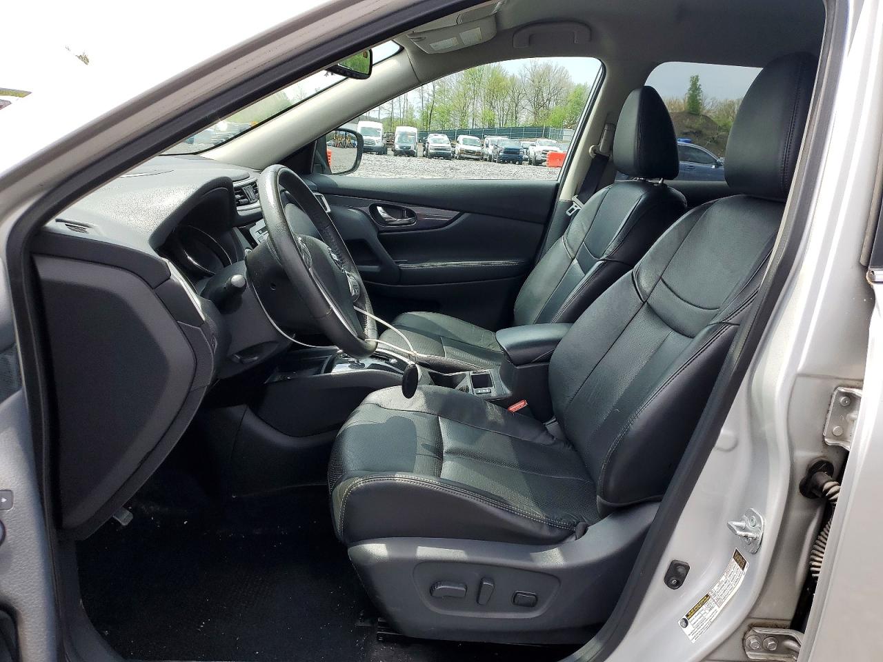 2015 NISSAN ROGUE