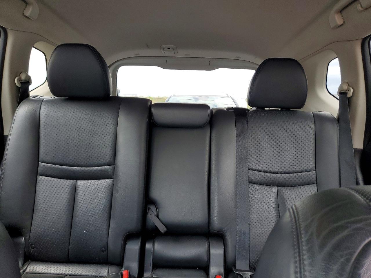 2015 NISSAN ROGUE