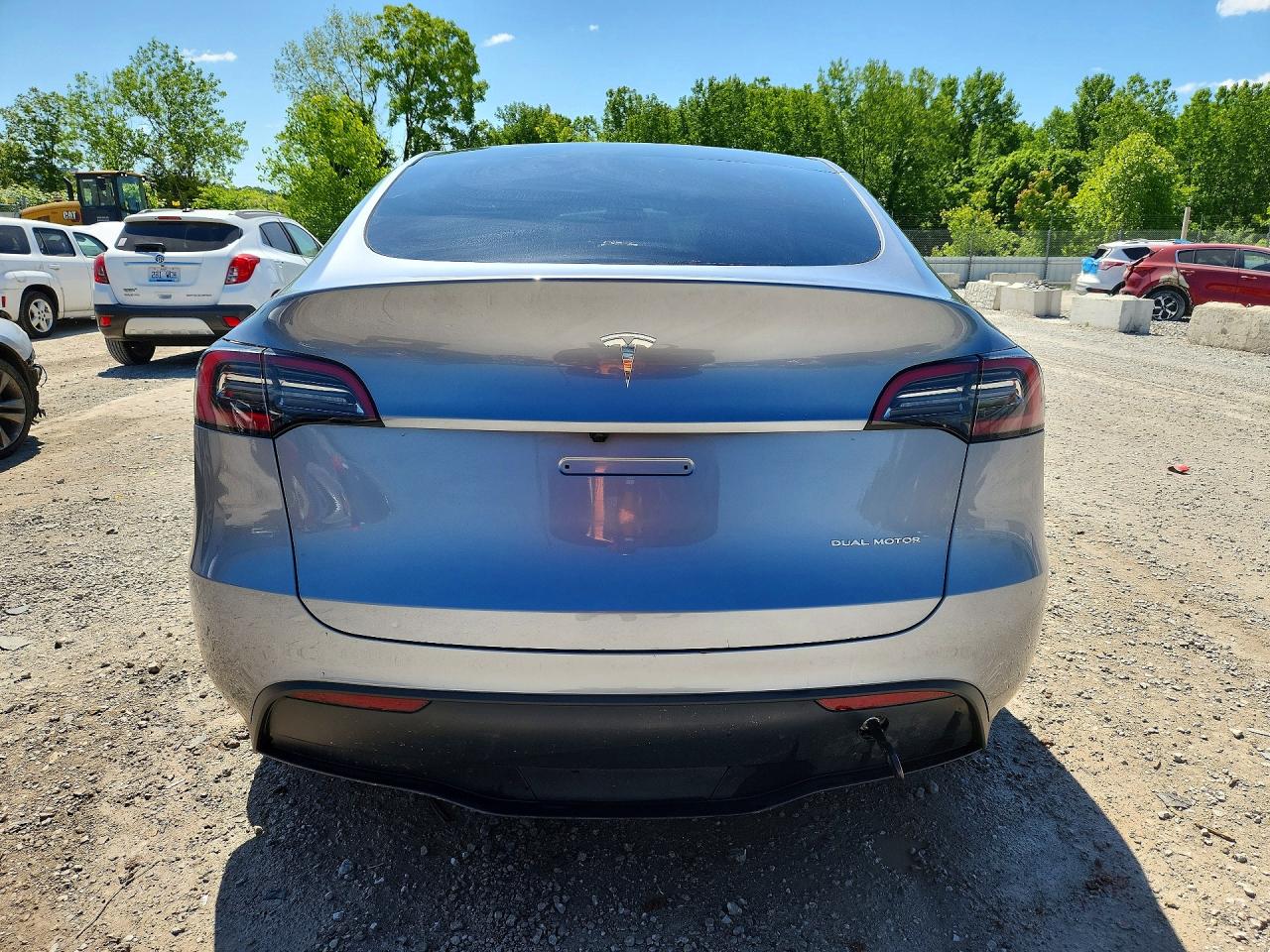 2025 TESLA MODEL Y