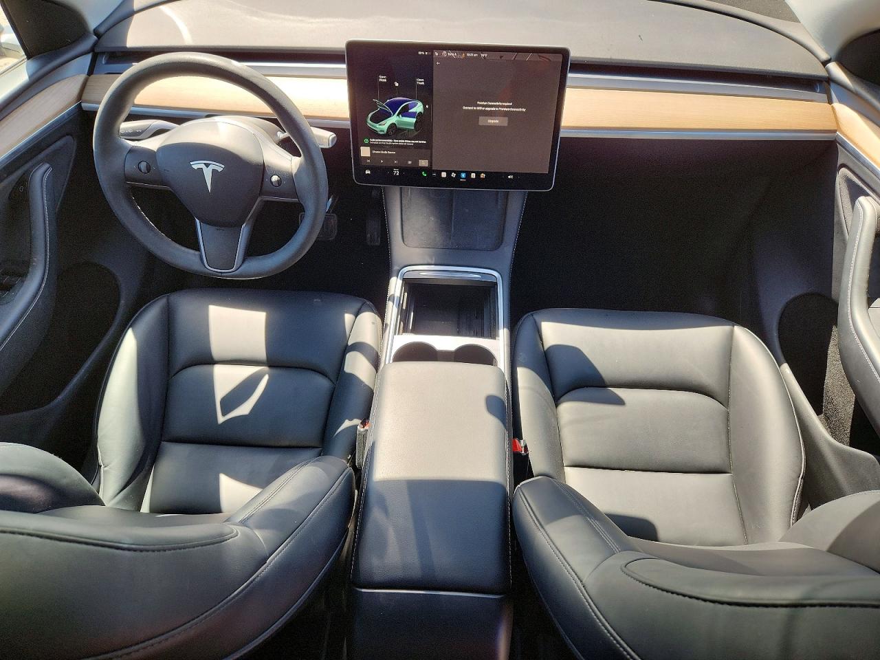 2025 TESLA MODEL Y