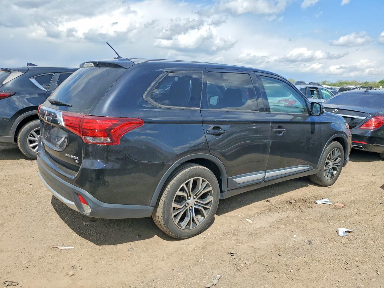 2016 MITSUBISHI OUTLANDER